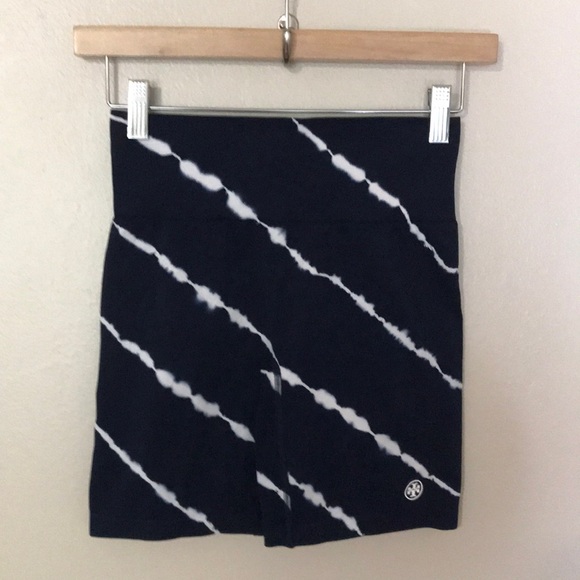 EUC Tory Burch Tie-Dye Seamless Bike Shorts - Picture 1 of 5